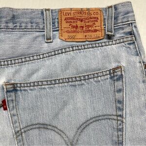 Vintage Levi's Men's 550 Classic Light Blue Relaxed Jeans